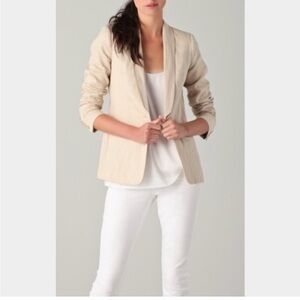 VINCE WHITE LINEN BLAZER SIZE 6